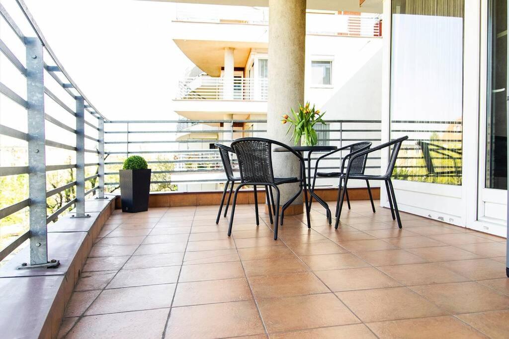 Vip Mini Resort,Private Parking & Balcony Budapest Eksteriør billede