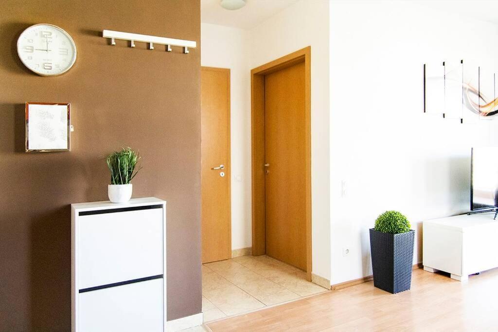 Vip Mini Resort,Private Parking & Balcony Budapest Eksteriør billede