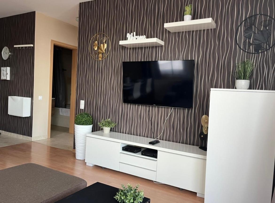 Vip Mini Resort,Private Parking & Balcony Budapest Eksteriør billede