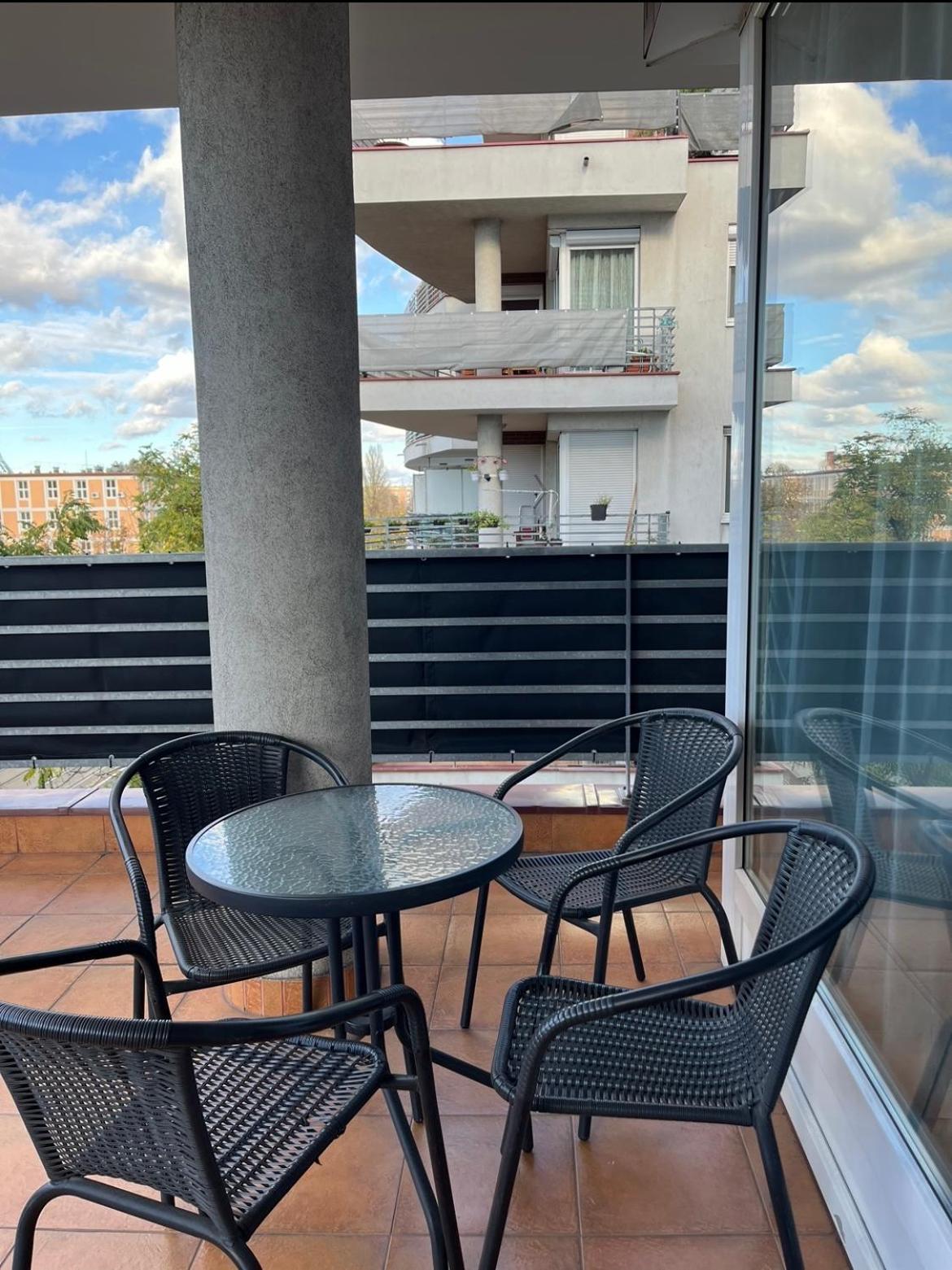 Vip Mini Resort,Private Parking & Balcony Budapest Eksteriør billede